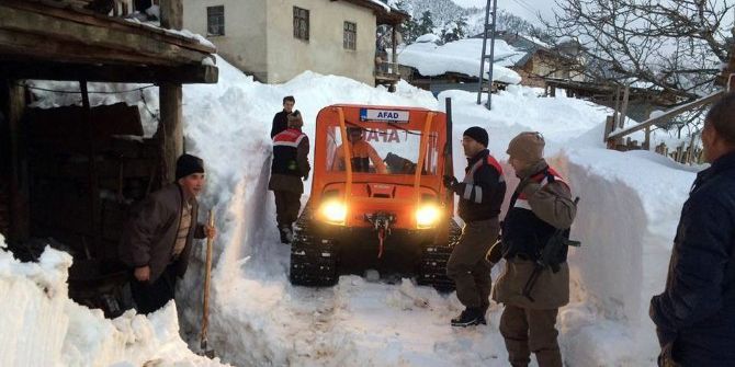 Kar Yağışında Mahsur Kalan Bekçi 10 Saat Sonra Kurtarıldı