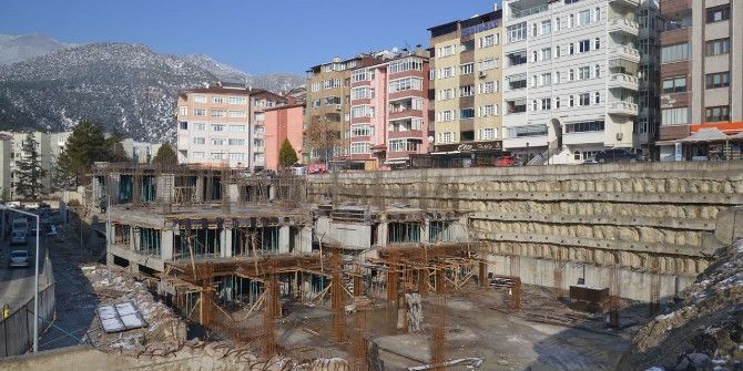 Şirinevler Katlı Otopark Ve Pazar Yeri İnşaat Çalışması
