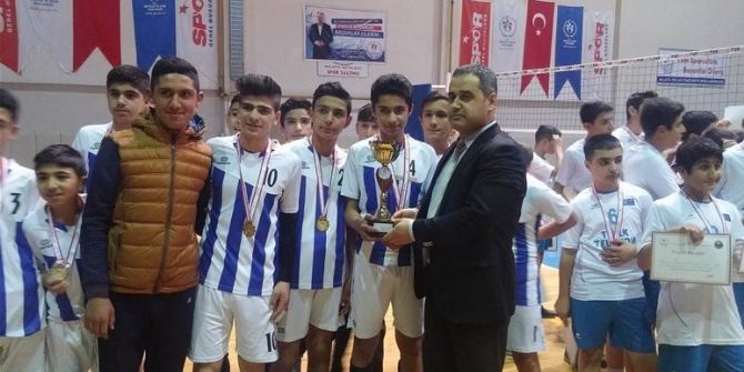 Okullar Arası Voleybolda Dereceye Giren Okullar Belli Oldu