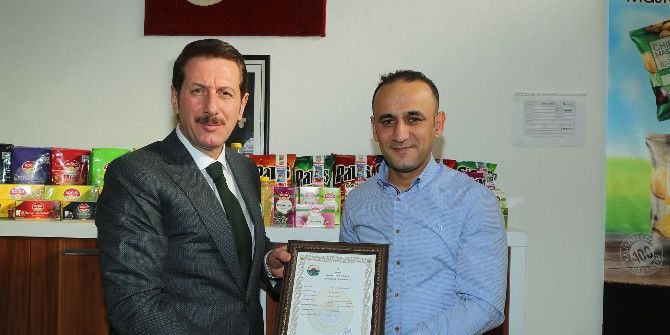 2017’nin İlk İş Yeri Açma Ruhsatını Başkan Tok Verdi