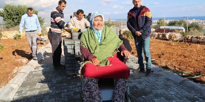 Erdemli Belediyesi’nden Engelli Vatandaşa Yol