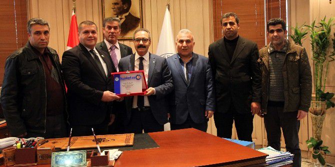 Hak-iş Gaziantep İl Başkanı Mehmet Geçer’den Rektör Prof. Dr. Gür’e Ziyaret