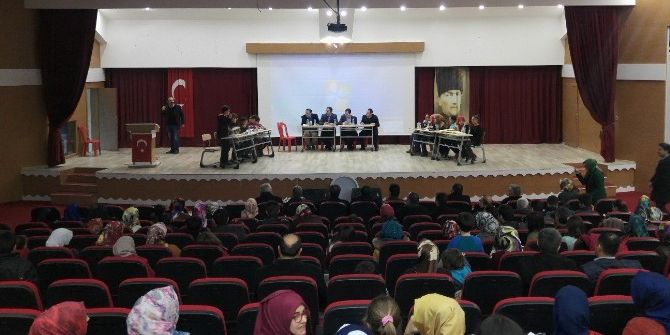 Adıyaman İmam Hatip Ortaokulunda Münaza Yarışması