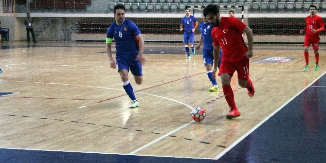 Türkiye Moldova’ya Boyun Eğdi