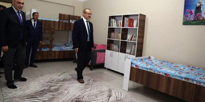 Vali Yavuz, Çocuk Evlerini Ziyaret Etti