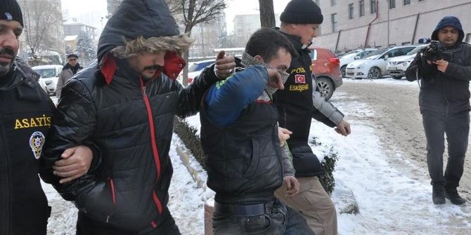 Oto Hırsızlar Yakayı Ele Verdi