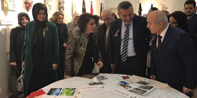 Çemberimde Gül Oya Sergisi Açıldı