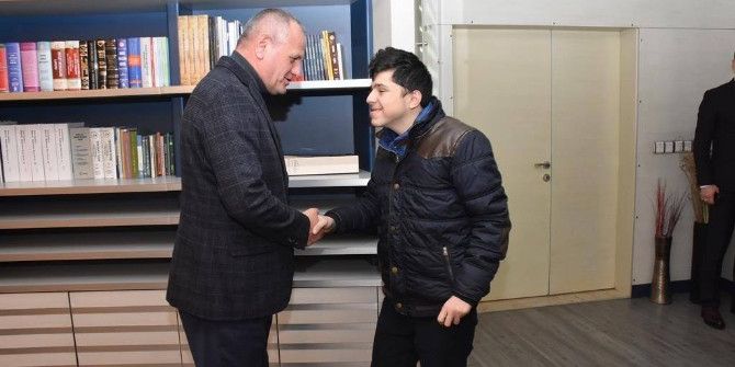 Başkan Keleş’e Özel Eğitim Öğrencilerinin Ziyareti