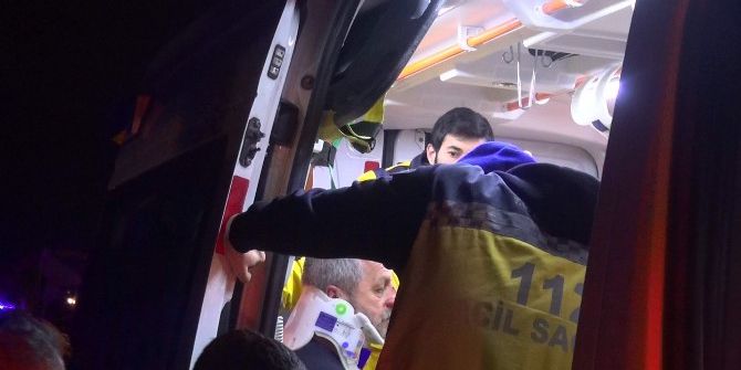 Tır Ve Kamyon Otoyoldan D 100’e Uçtu: 2 Yaralı