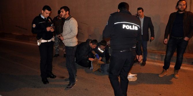 Antalya’da Genç Kızın Alt Geçit Korkuluklarında İntihar Girişimi