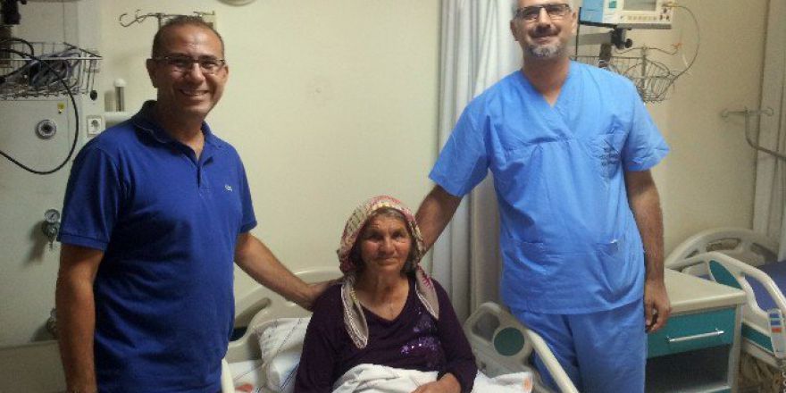 Aort Kapağı Değiştirilen Yaşlı Kadın 5 Günde Ayağa Kalktı