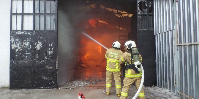 Balıkesir İtfaiyesi Bir Yılda 10 Bin Olaya Müdahale Etti