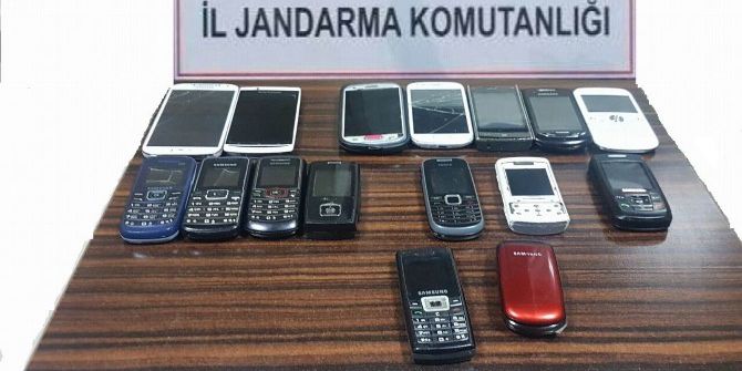 Konteyner Kentte 16 Adet Kaçak Telefon Ele Geçirildi