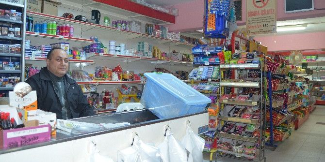 Mahalle Bakkalı Dertli