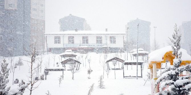 Kızılcahamam’da Yoğun Kar Yağışı