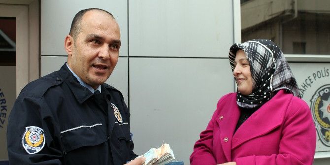 Döner Ustası Kömürlükte Bulduğu 23 Bin Tl’yi Sahibine Ulaştırdı