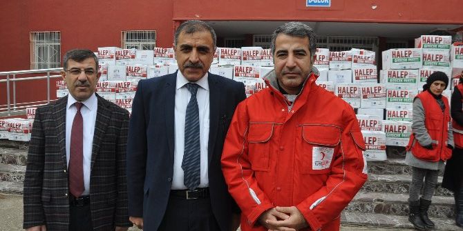 Öğrencilerden Halep’e Yardım