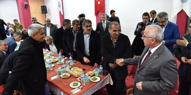 Vali Tuna Siverek’te Kanaat Önderleriyle Bir Araya Geldi