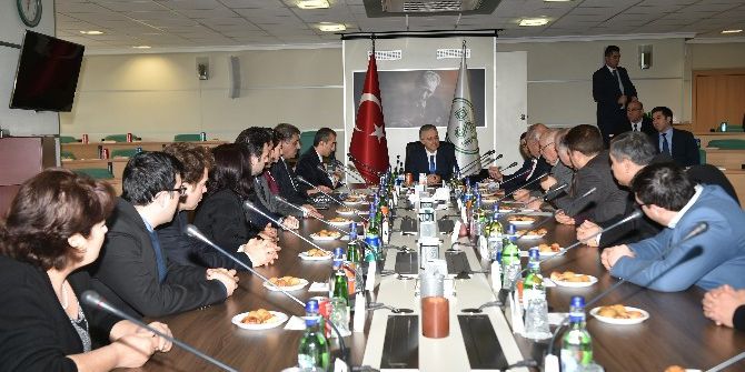 Hınıs Başköy Barajı Sulaması İşinin Sözleşmesi İmzalandı