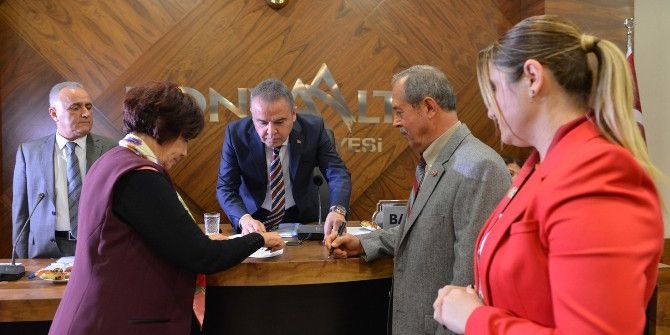 Konyaaltı Belediye Meclisi Tek Yürek Oldu