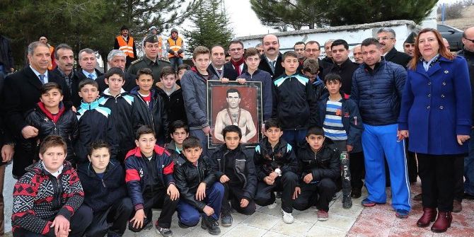 Hamit Kaplan Mezarı Başında Anıldı