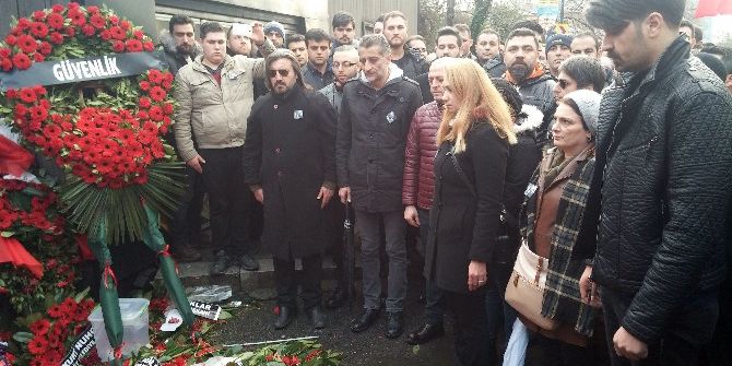 Koruma Ve Güvenlikler Ortaköy’de Hayatını Kaybedenleri Andı