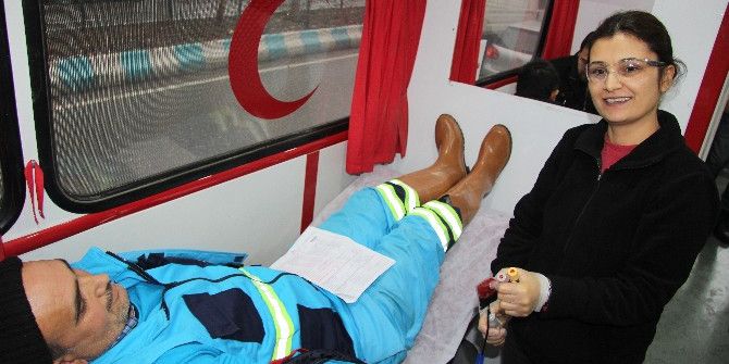 Belediye Personeli Kan Bağışı İçin Verilen İstirahatı Reddetti