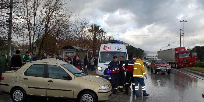 Tır Otomobile Çarptı: 1 Yaralı