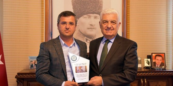 Seydikemer Ören Muhtarı’ndan Başkan Gürün’e Teşekkür Plaketi