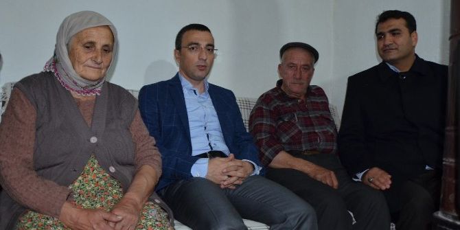 Kaymakam Arslan Evi Yanan Şehit Ailesini Ziyaret Etti