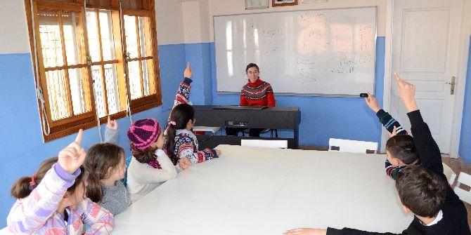 Adü Kuşadası Müzik Ve Bale Ortaokulu Eğitime Başladı