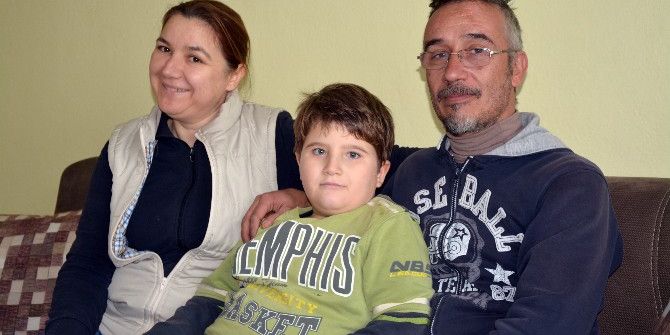 Sökeli Kayra 16 Binde Bir Görülen Hastalıkla Mücadele Ediyor