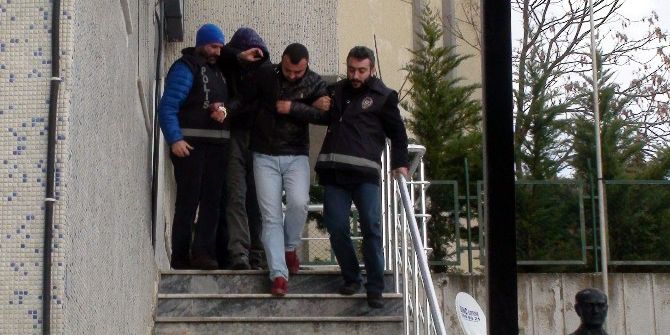 Telefon Dolandırıcıları Polisin Operasyonuyla Yakalandı