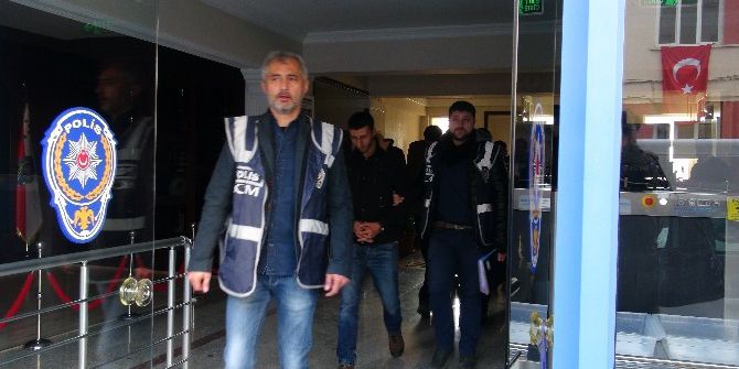 5 Kilo 200 Gram Kubar Esrarla Yakalanan 5 Şüpheli Adliyeye Sevk Edildi