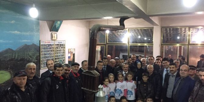 Çiftçilere Gece Eğitim Toplantısı Devam Ediyor