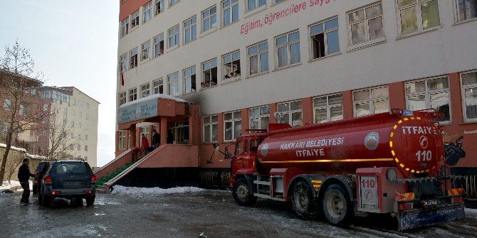 Hakkari’de Birçok Mahalle Susuz Kaldı