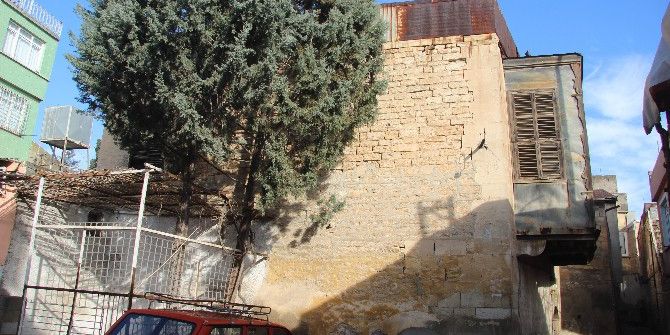 Sit Alanındaki Tarihi Kilis Evleri Bir Bir Yıkılıyor