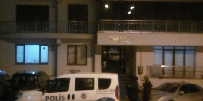 Girdikleri Evde Bir Şey Bulamayınca Takılı Tül Perdeleri Çaldılar