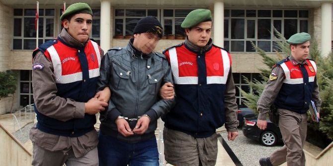 Aranıyordu, Yakalandı