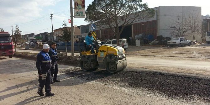 Vatandaş Mağdur Olmaması İçin Yol Hemen Onarıldı