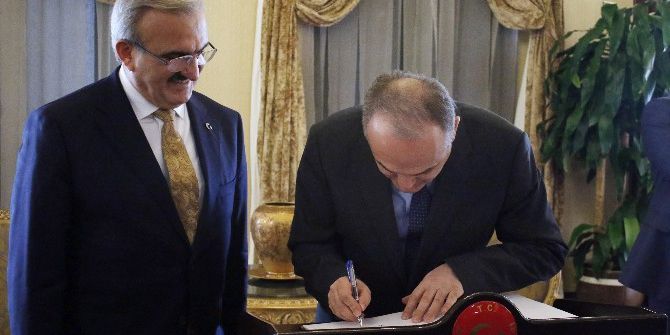 Bakan Özlü Antalya’da