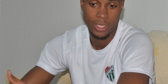 Faty: “Türkiye’de Kendimi Güvende Hissediyorum, Olaylardan Korkmuyorum”