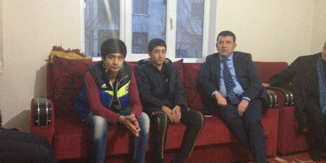 Chp’den Şehit Ailelerine Taziye Ziyareti