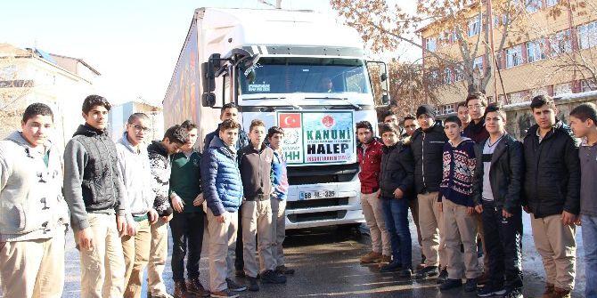 Aksaray’da Öğrencilerden Halep’e Yardım Tırı