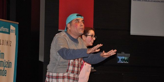 ‘Artık Nöbet Sırası Bizdeee’ Oyununun Galası Sultanbeyli’de Yapıldı