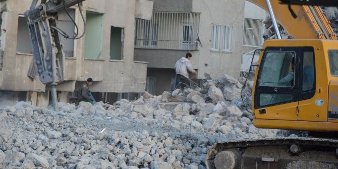 Demir Toplamak İçin Canlarını Hiçe Saydılar