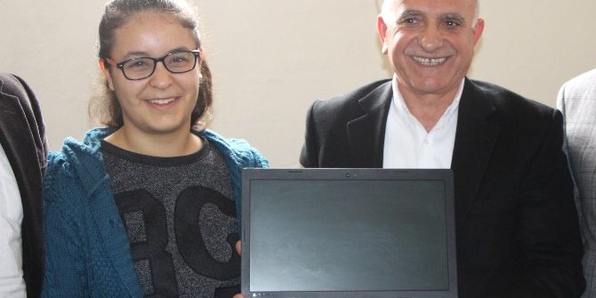 Adıyamanlılar Vakfından Teog Şampiyonuna Burs Desteği