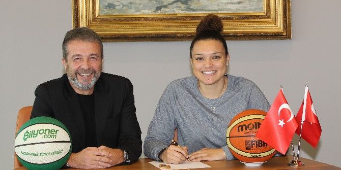 Yakın Doğu Üniversitesi, Kayla Mcbride İle İmzayı Attı