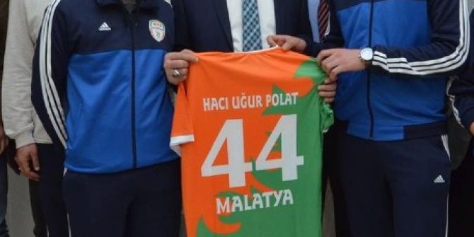 U-19 Futbol Takımı Şampiyonluk Sevincini Başkan Polat İle Paylaştı