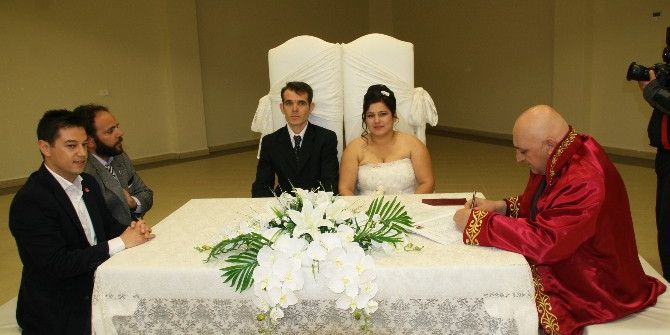 Marmaris’te 7 Yıl Sonra Gelen Nikah